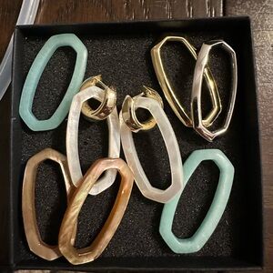 Kendra Scott Mikki Earrings in Gold with Attachments